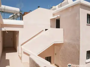 Hilltop Gardens Hotel Apartments