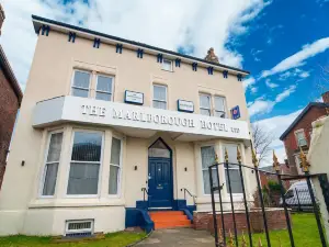 Executive King Apartment for 4 Near Anfield Stadium