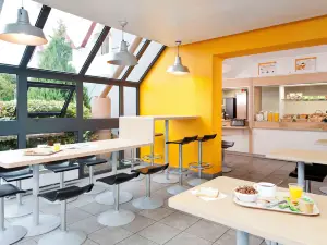Hotelf1 Metz Ennery