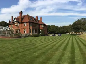 Sandhill House