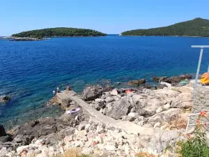 "Azzurra Apartments