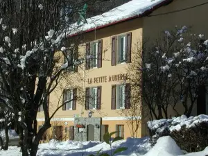 Hôtel Restaurant "La Petite Auberge"
