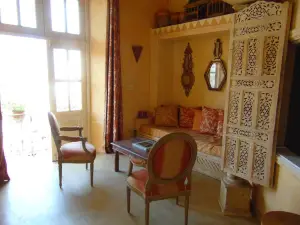 2 Bedroom Apartment in Historic Casco Vierjo, Panama