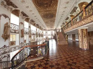 Las Casas Filipinas de Acuzar