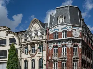 羅浮宮朗斯 - 法式精神飯店