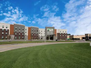 Holiday Inn & Suites Sioux Falls - Airport