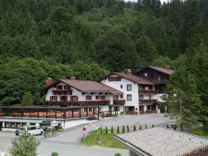 Hotel Gundl Alm