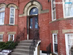 A Tanners Home Inn Bed and Breakfast