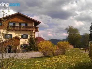 Ferienwohnungen Hotel Garni Dörflerwirt