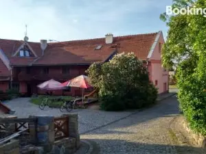 Bezměrovský dvůr Kroměříž