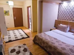 Roof Garden Hotel
