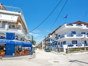 藍色公寓海灘酒店