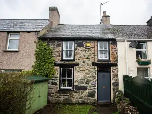 Cwrt Cottage