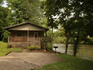 Tellico Beach - 2 Bedrooms, 1 Baths, Sleeps 4 Cabin