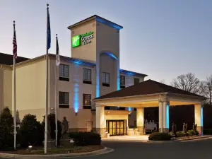 Holiday Inn Express & Suites Albemarle