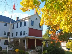 Woodbound Inn
