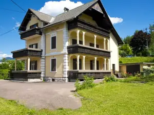 維拉利帕旅館