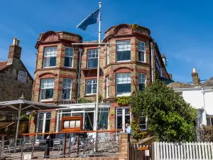 The Seaview Hotel and Restaurant