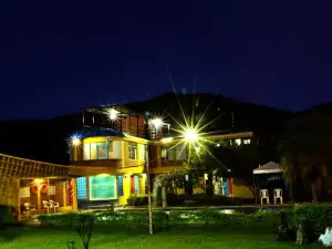 Alex Country House