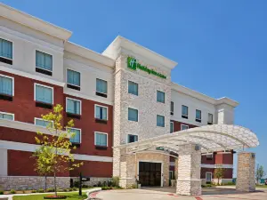 Holiday Inn & Suites Mckinney - N Allen