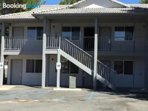 Exchange Club Motel