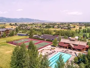 The Lodge at Bronze Buffalo Ranch