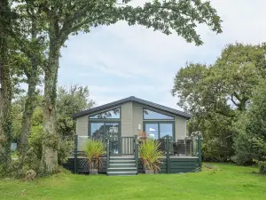 Hare's Lodge