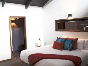 Thousand Lakes Lodge