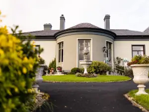 Ballinalacken Castle Country House Hotel