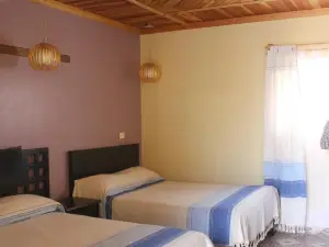 De las Flores Hotel