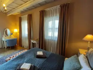 Ori Art Inn