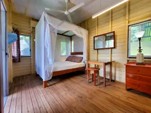 Lower Dover Jungle Lodge & Maya Ruins