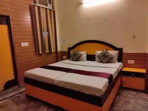 Shraddha Hotel Aligarh