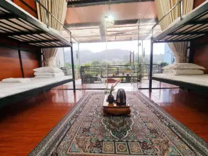 Bac Ha Boutique Homestay