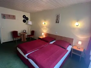 Hotel Holl