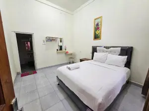 Reddoorz Syariah Near Tirtasari Sonsang Dan Banto Royo