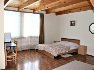 Taoskari Hotel