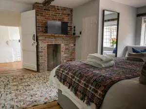 Saltmarsh Farmhouse