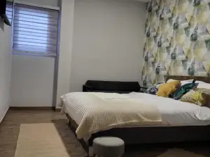 Amd Union Caffe & Rooms