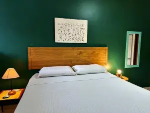 GayFriendly Hostel BSB Airport
