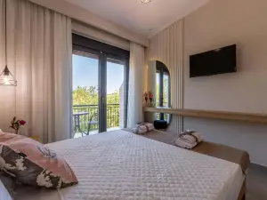 Fragkos Doukas Rooms