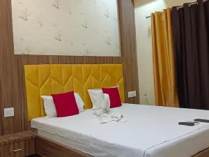 The A Cube Inn