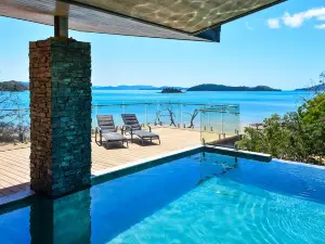 Hidden Cove on Hamilton Island by Hiha