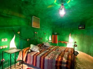 Hotel Cueva Tardienta Monegros-Adults Only
