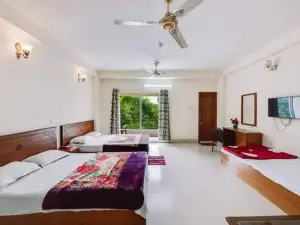 Hill Crown Hotel & Resort