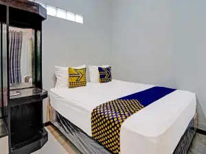 OYO Life 91323 Omah Victoria Homestay & Culinary