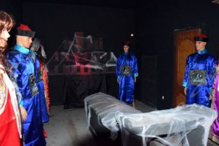 荒村公寓电影
