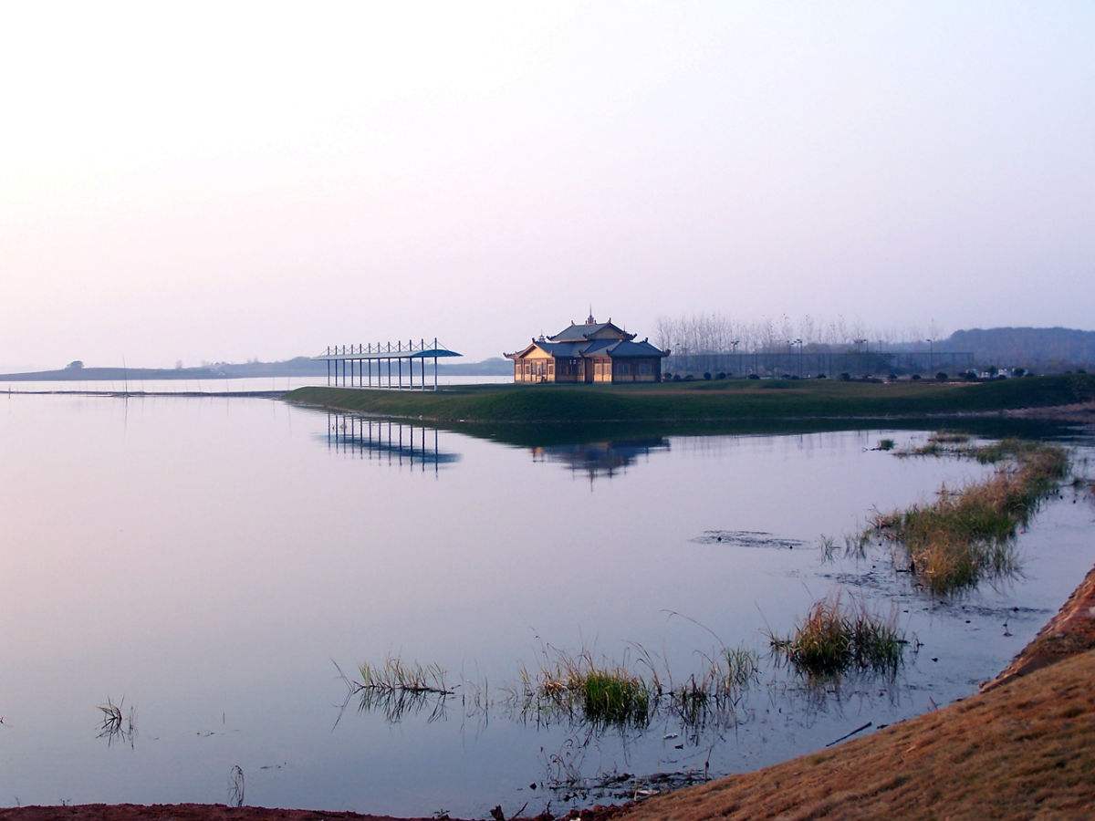 梁子湖龙湾度假村