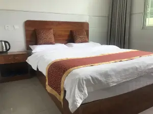 Ganxin Luoluo Business Hotel