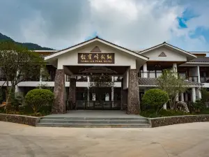 Tonggu Peak Hotel
